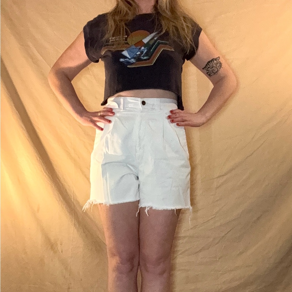 Lee white denim cutoff shorts size small